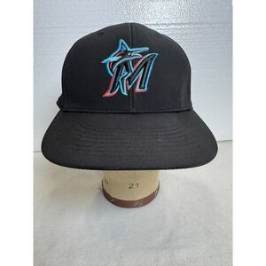 Team MLB Baseball Miami Marlins Adjustable Embroidered 'M' Strapback Cap‎ Navy